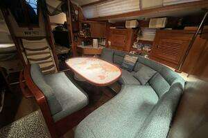 1999 Catalina 42 MK II thumbnail 55