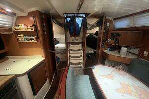 1999 Catalina 42 MK II thumbnail 48