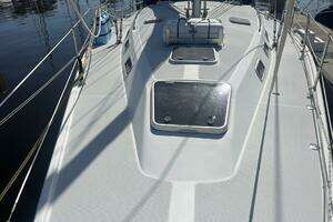 1999 Catalina 42 MK II thumbnail 34