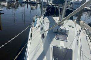 1999 Catalina 42 MK II thumbnail 37