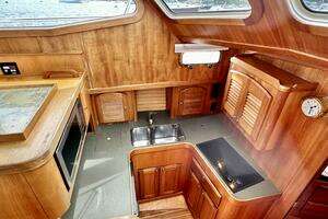 2002 Sabreline 36 Flybridge thumbnail 16