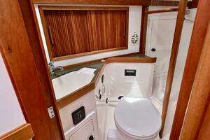 2002 Sabreline 36 Flybridge thumbnail 24