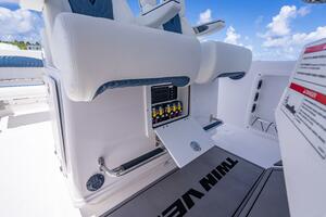 26ft Twin Vee Yacht For Sale