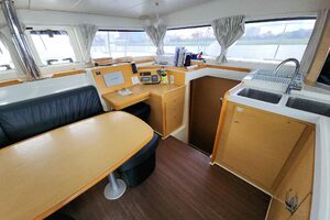39ft Lagoon Yacht For Sale