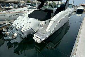 TRUE 2020 Cruisers Yachts  Yacht For Sale in  FL