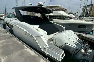TRUE 2020 Cruisers Yachts  Yacht For Sale in  FL