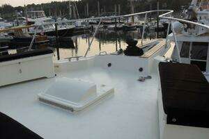1987 Hatteras Flybridge thumbnail 24