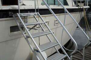 1987 Hatteras Flybridge thumbnail 33
