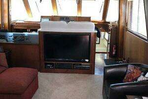 1987 Hatteras Flybridge thumbnail 8