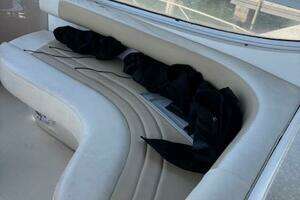 2006 Carver 43 Motor Yacht thumbnail 25