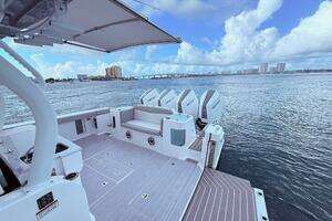 2006 Carver 43 Motor Yacht thumbnail 138