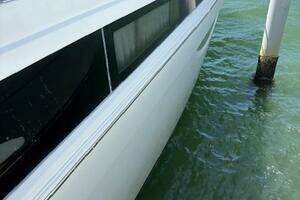 2006 Carver 43 Motor Yacht thumbnail 45