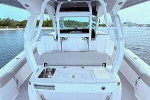 2006 Carver 43 Motor Yacht thumbnail 112
