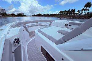 2006 Carver 43 Motor Yacht thumbnail 30