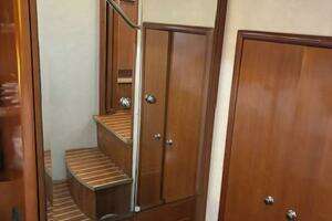 2006 Carver 43 Motor Yacht thumbnail 99