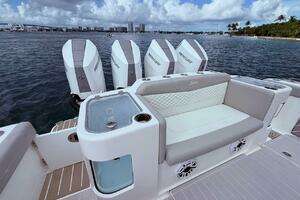 2006 Carver 43 Motor Yacht thumbnail 102