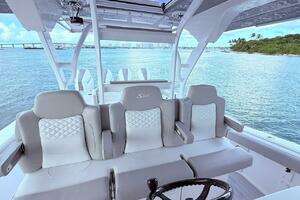 2006 Carver 43 Motor Yacht thumbnail 130