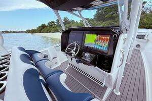 2022 Nor-Tech 390 Sport Center Console thumbnail 44