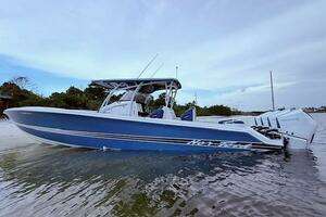 2022 Nor-Tech 390 Sport Center Console thumbnail 18