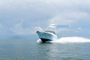 2015 Viking 52 Open 