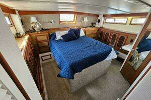 1977 Viking 43 Aft Cabin thumbnail 5