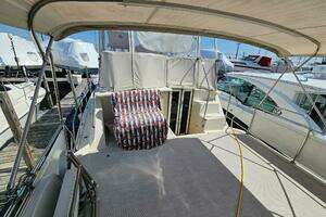 1977 Viking 43 Aft Cabin thumbnail 2