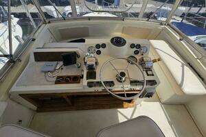 1977 Viking 43 Aft Cabin thumbnail 3