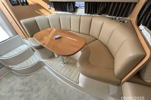 29' Chaparral lower deck port seating