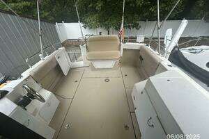 2012 Cutwater C28 thumbnail 15