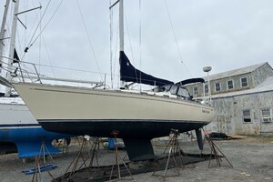 Puts N Calls 35ft Tartan Yacht For Sale