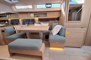 52ft Beneteau Yacht For Sale