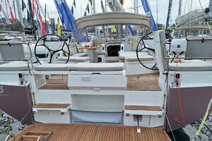 52ft Beneteau Yacht For Sale
