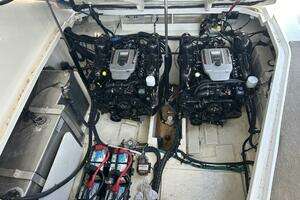33ft Sea Ray Yacht For Sale