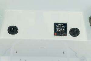 2014 Blackwell 62 Convertible thumbnail 25