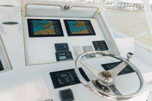 2014 Blackwell 62 Convertible thumbnail 3