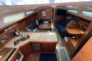 2004 Hunter 41 thumbnail 22