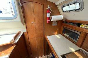 2004 Hunter 41 thumbnail 27