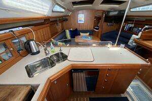 2004 Hunter 41 thumbnail 25