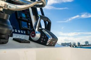 28ft Reef Runner Yacht For Sale