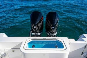 28ft Reef Runner Yacht For Sale