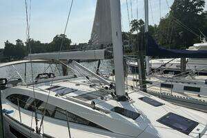 2012 Bavaria Vision 46 thumbnail 9