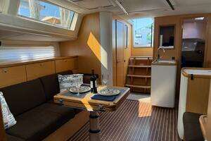 2012 Bavaria Vision 46 thumbnail 13