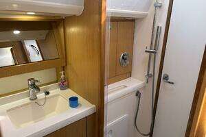 2012 Bavaria Vision 46 thumbnail 26