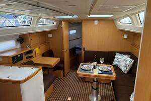 2012 Bavaria Vision 46 thumbnail 14