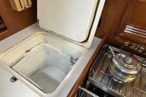 Valentine 36ft Beneteau Yacht For Sale