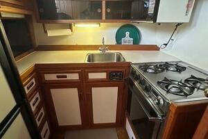 32ft Prowler Yacht For Sale