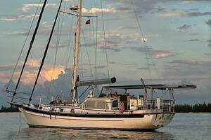 2005 Cabo Rico 42 Pilothouse thumbnail 1