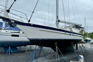 2005 Cabo Rico 42 Pilothouse thumbnail 32