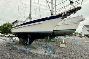 2005 Cabo Rico 42 Pilothouse thumbnail 30