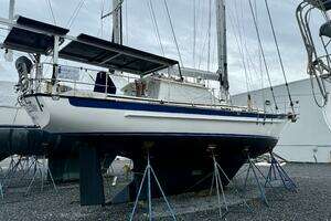 2005 Cabo Rico 42 Pilothouse thumbnail 28